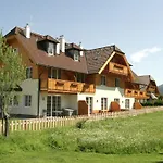 Modern Right Next To The Lift * Sankt Margarethen im Lungau