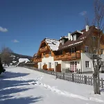 Modern Right Next To The Lift Sankt Margarethen im Lungau