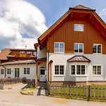 Modern Right Next To The Lift Sankt Margarethen im Lungau