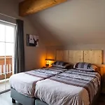 Modern Right Next To The Lift *