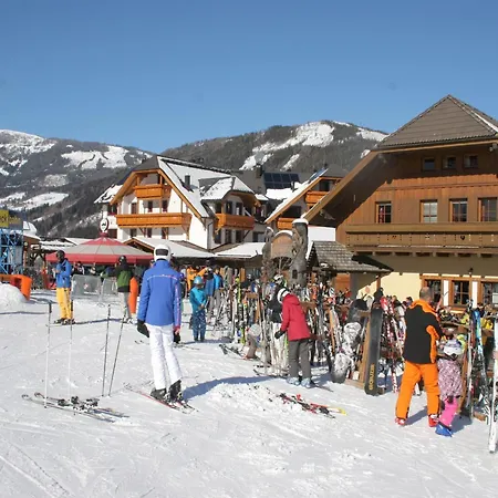 Modern Right Next To The Lift Sankt Margarethen im Lungau