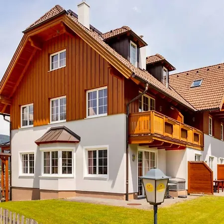 Modern Right Next To The Lift *