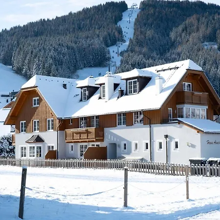 Modern Right Next To The Lift Sankt Margarethen im Lungau
