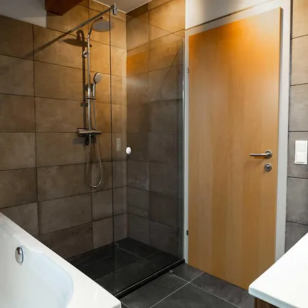 Modern Right Next To The Lift ザンクト・マルガレーテン・イム・ルンガウ